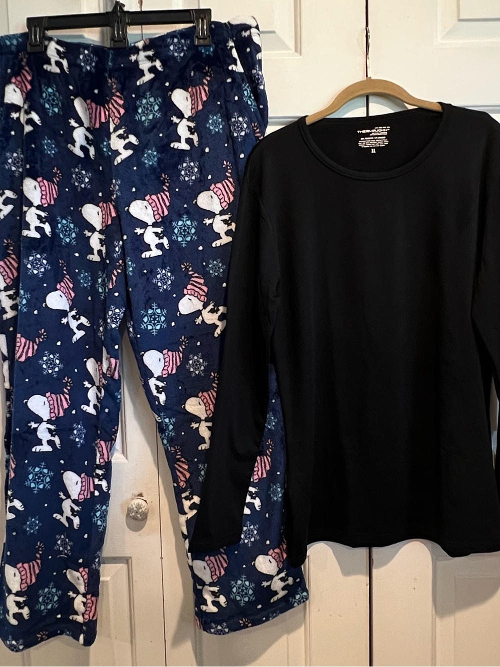 2 Pc PJ Set💙Snoopy ❄️ Print Pajama Pants w pockets & Long Sleeve Black Shirt